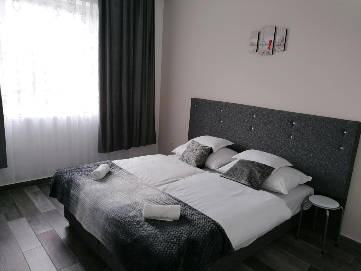 Napfeny Szallas Szeged Luaran gambar