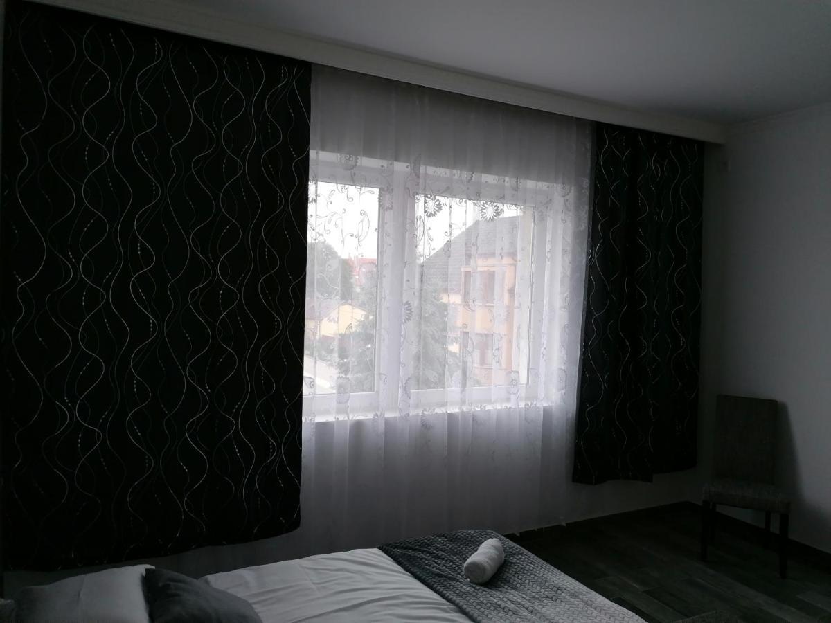 Napfeny Szallas Szeged Luaran gambar