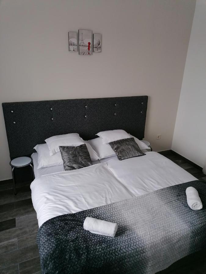 Napfeny Szallas Szeged Luaran gambar