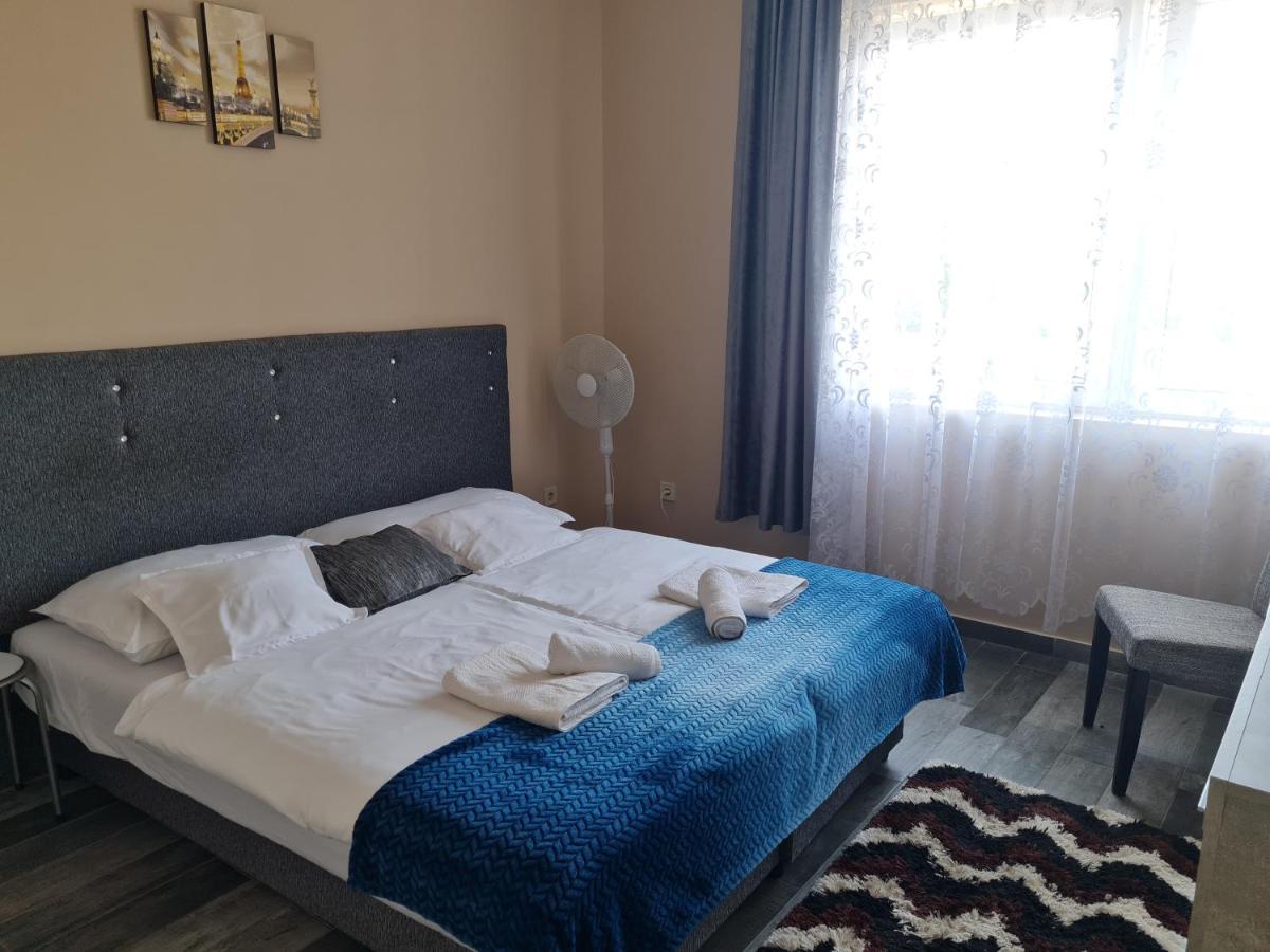 Napfeny Szallas Szeged Luaran gambar
