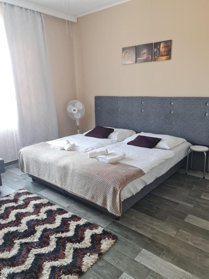 Napfeny Szallas Szeged Luaran gambar